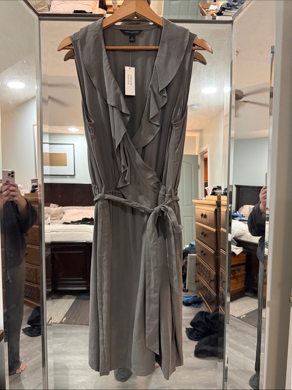 Banana Republic - Sleeveless Ruffle Wrap Dress in Gray